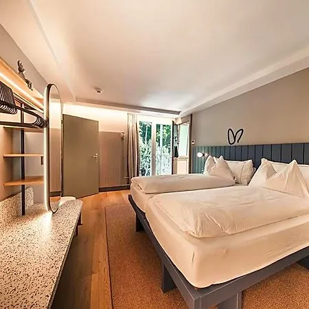 Hop & Otel Interlaken