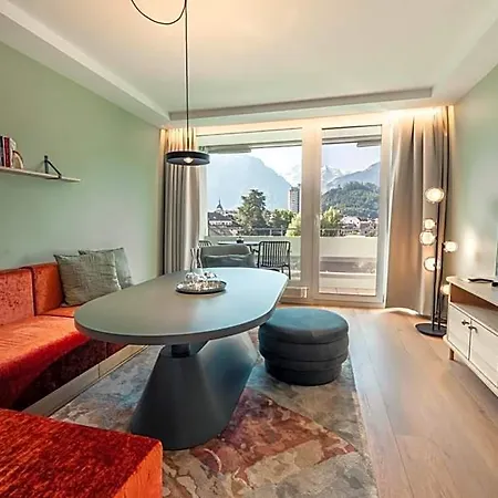 Hop & 4* Interlaken