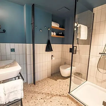 Hop & Hotel Interlaken