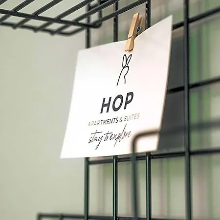 Hotel Hop &